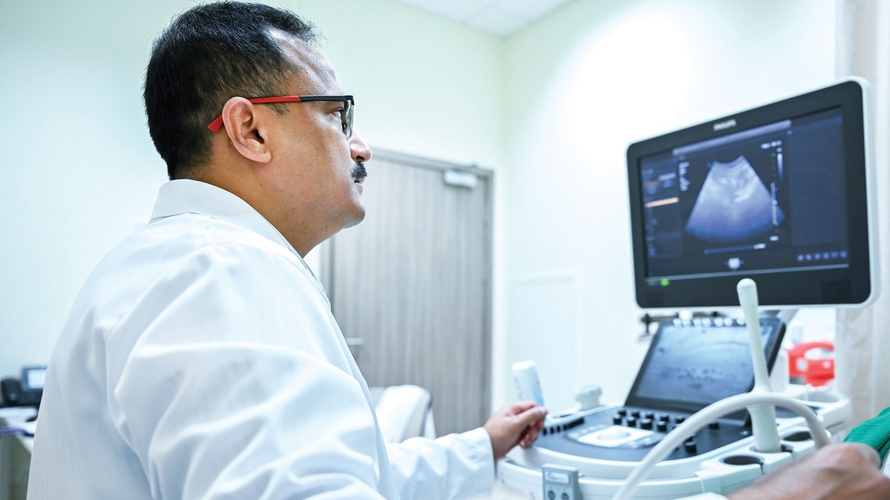 جراحة لثلاثينية عانت مرض بطانة الرحم المهاجرة